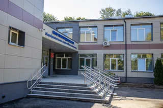Глава Одинцовского округа Андрей Иванов осмотрел обновленное здание Васильевской школы, расположенное в поселке Санатория имени Герцена