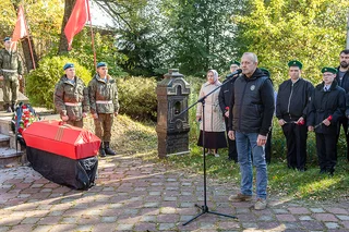В Одинцовском округе торжественно перезахоронили погибших в 1941 году в битве за Москву девятерых красноармейцев