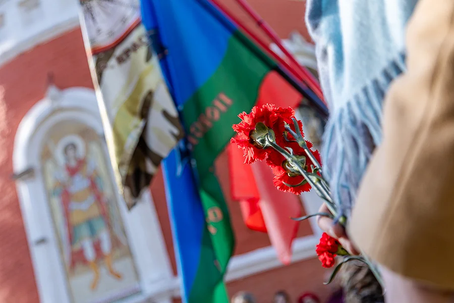 В Одинцовском округе торжественно перезахоронили погибших в 1941 году в битве за Москву девятерых красноармейцев, В Одинцовском округе торжественно перезахоронили погибших в 1941 году в битве за Москву девятерых красноармейцев
