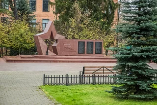 В поселке Горки-2 завершился капитальный ремонт памятника Воинам-землякам