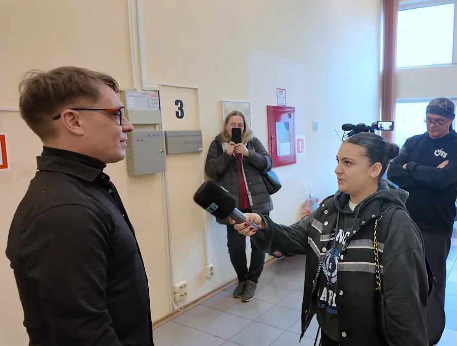 Журналист текст 1, Октябрь