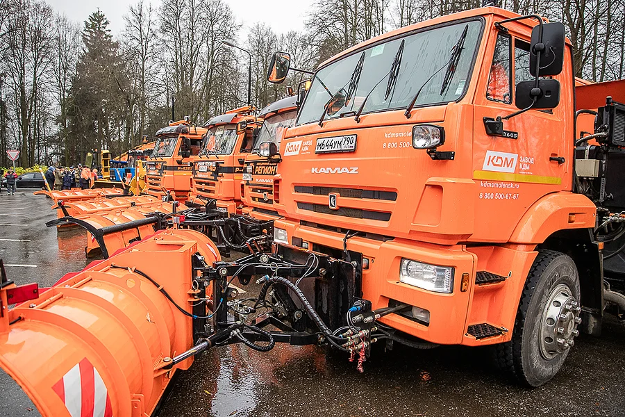 фото текст 2, Андрей Иванов провёл плановый смотр спецтехники перед зимним периодом в Звенигороде