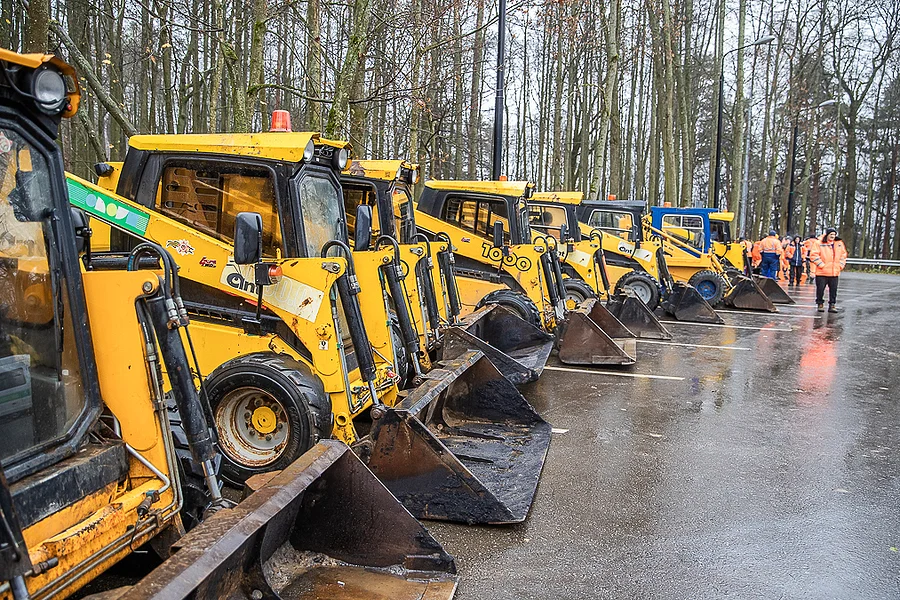 фото текст 3, Андрей Иванов провёл плановый смотр спецтехники перед зимним периодом в Звенигороде