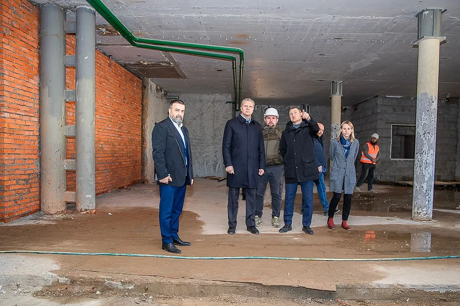 Глава Одинцовского городского округа проинспектировал ход ремонта Академии Дзюдо в Звенигороде