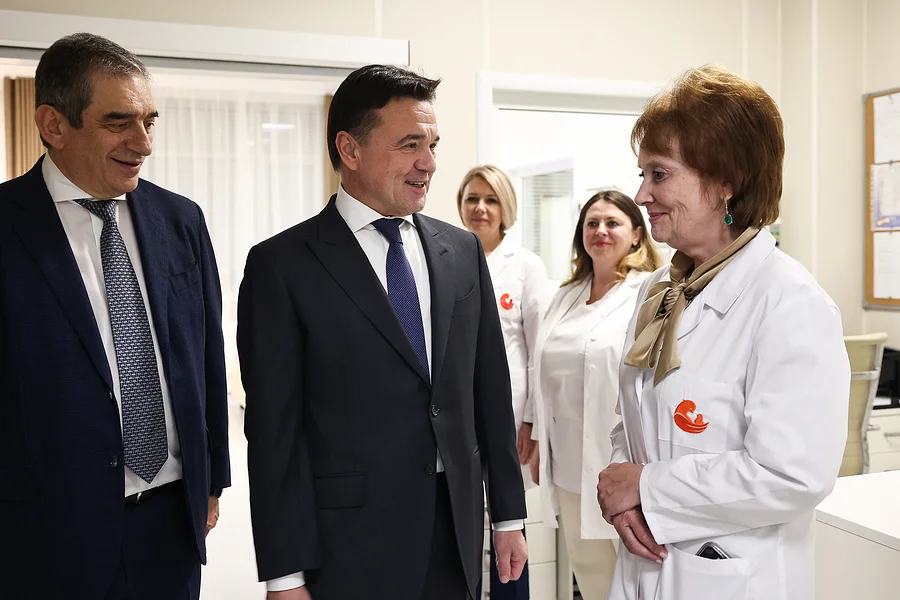 Андрей Воробьев и Марк Курцер открыли новое родильное отделение в «Лапино-4»