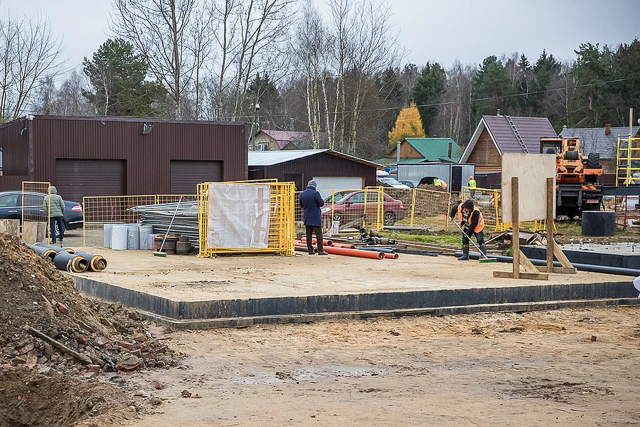s, Строительство блочно-модульной котельной в деревне Хлюпино выполнено на 55%