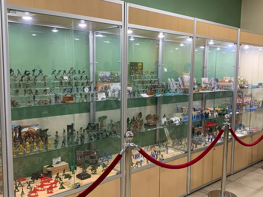 12 11 12.46.27, Ежегодная выставка «Миниатюра для творческой молодежи» открылась в Барвихинской школе