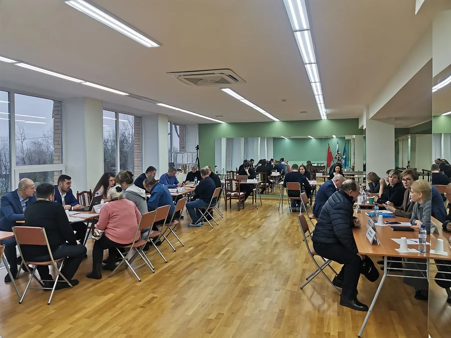 Выездная текст 1, На «Выездной администрации» в Часцах 2 декабря были рассмотрены обращения 69 человек