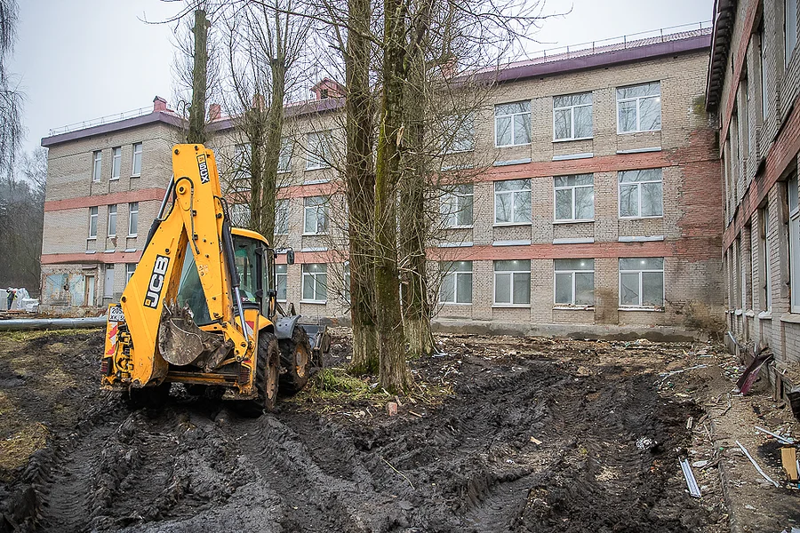 s, Демонтажные работы в ремонтируемом здании Часцовской школы завершены