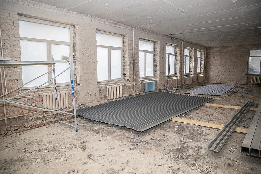 s, Демонтажные работы в ремонтируемом здании Часцовской школы завершены