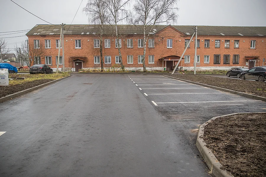 s, Результаты благоустройства дворовой территории в поселке Покровский городок проверил Андрей Иванов