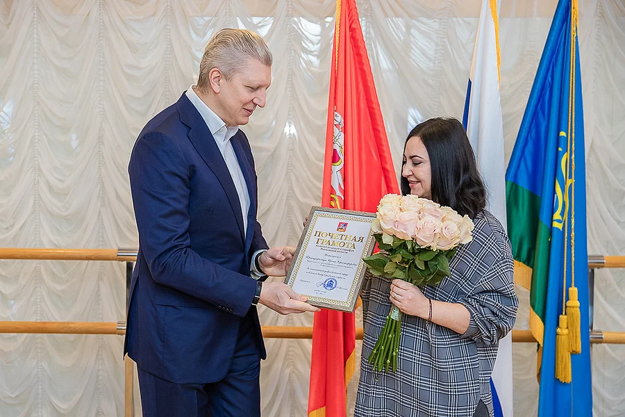 s, Андрей Иванов поздравил работников ресурсоснабжающих организаций с Днём энергетика