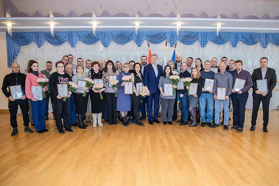 s, Андрей Иванов поздравил работников ресурсоснабжающих организаций с Днём энергетика