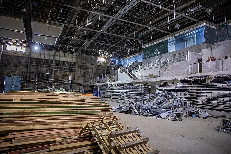 s, В звенигородской Академии дзюдо идет подготовка к монтажу воздуховодов и электрики