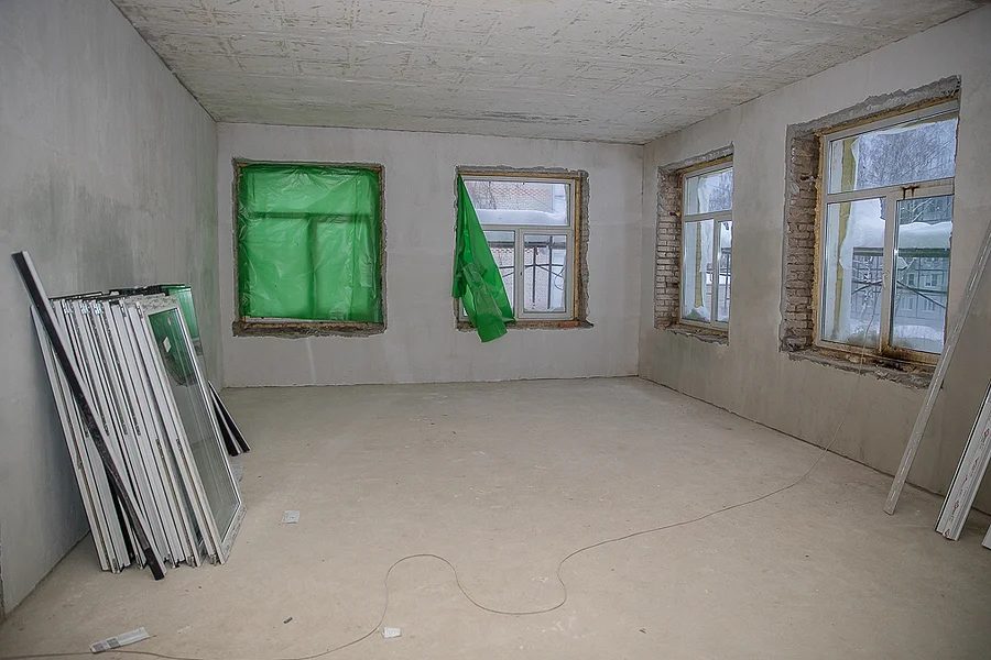 Утепление фасадов завершается в ремонтируемом здании спортивной школы «Старый городок», Утепление фасадов завершается в ремонтируемом здании спортивной школы «Старый городок»