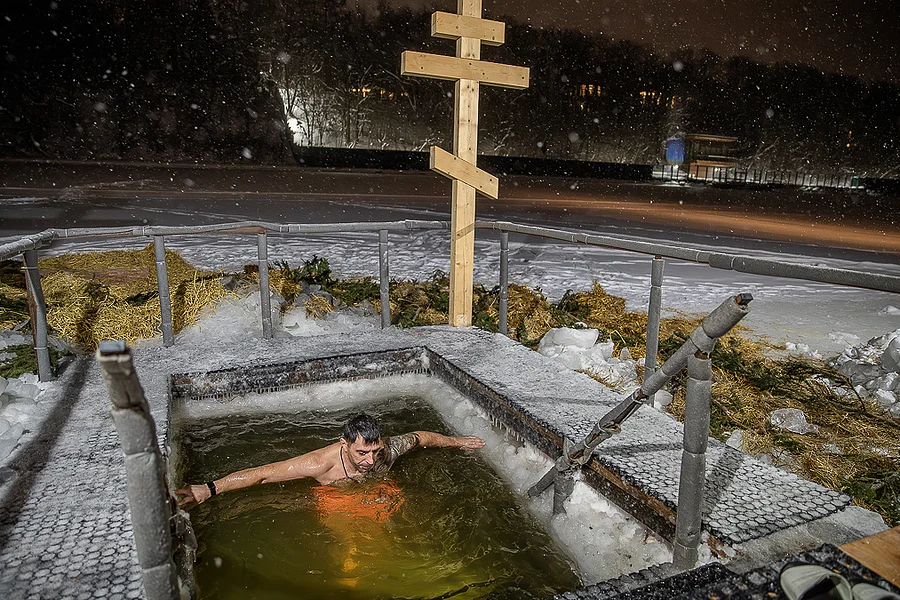 фото текст 4 (4), Почти 15 тысяч жителей Одинцовского округа приняли участие в Крещенских купаниях