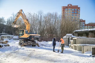Глава Одинцовского округа Андрей Иванов во вторник, 17 февраля, проверил ход реконструкции участков тепловых сетей от котельной № 1 на Нахабинском шоссе в Звенигороде