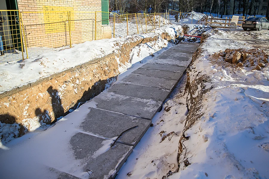 s, Ход реконструкции теплосетей на Нахабинском шоссе в Звенигороде проверил Андрей Иванов