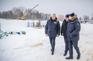 Глава Одинцовского округа Андрей Иванов проверил ход возведения нового жилого комплекса «Вяземы парк» на улице Городок-17 в поселке Большие Вяземы
