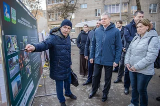 Глава Одинцовского округа Андрей Иванов во вторник, 17 марта, проверил ход капитального ремонта сетей водоснабжения в поселке Лесной Городок