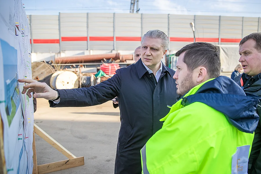 s, В ЖК «Рублевский» продолжается строительство перехода через ж\д пути