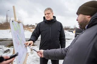 Глава Одинцовского округа Андрей Иванов во вторник, 3 марта, провел выездное совещание по вопросу строительства хозяйственно-бытовой канализации в селе Ромашково через село Немчиновка и реконструкции существующих объектов