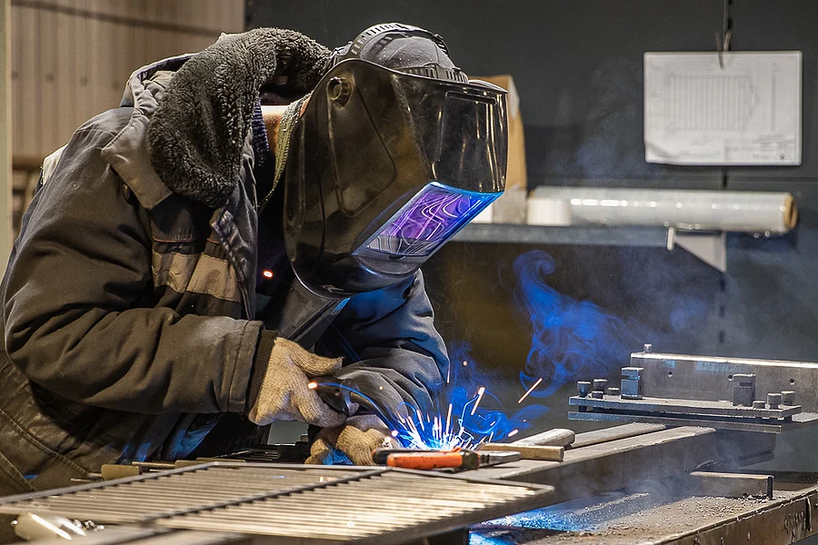 s, Завод компании «Зенит Ритейл Солюшнс» в Больших Вяземах посетили представители окружной администрации