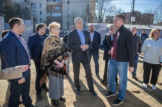 Во вторник, 31 марта, глава Одинцовского округа Андрей Иванов вместе с жителями Звенигорода проверил ход строительства новой детской поликлиники на 220 посещений на Нахабинском шоссе