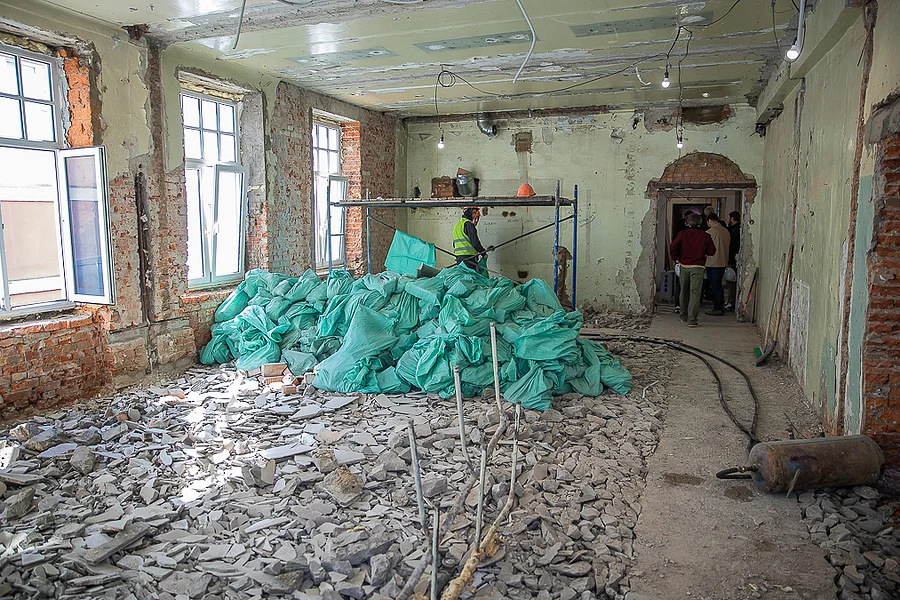 s, Ход капитального ремонта в новом здании Детской школы искусств Звенигорода проверил Андрей Иванов