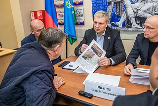Глава Одинцовского округа Андрей Иванов во вторник, 13 октября, вместе с профильными заместителями провел личный прием в формате «Выездной администрации» в территориальном управлении Рублевское — на площадке Дома молодежи в поселке Горки-2