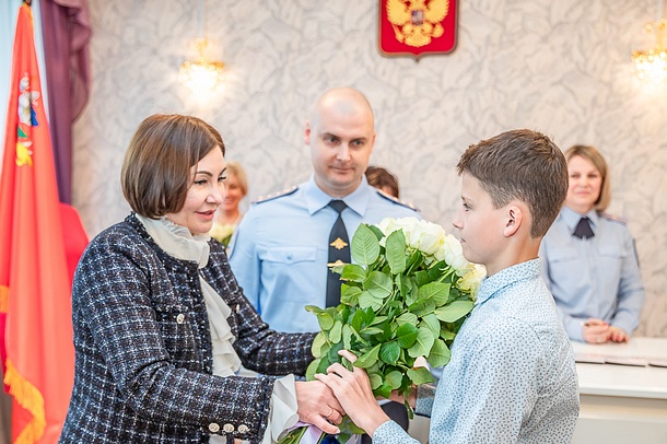 Торжественная церемония вручения паспортов гражданина РФ прошла в Одинцово, Июнь