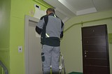 Дмитрий Голубков проверил ход ремонтных работ в подъездах Новоивановского